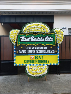 Papan Bunga Duka di Curug Goong
